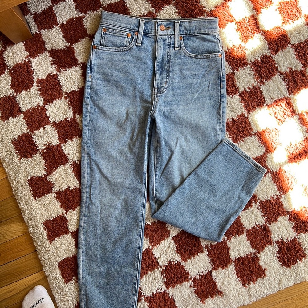 madewell the momjean perfect condition, light wash, size 25p